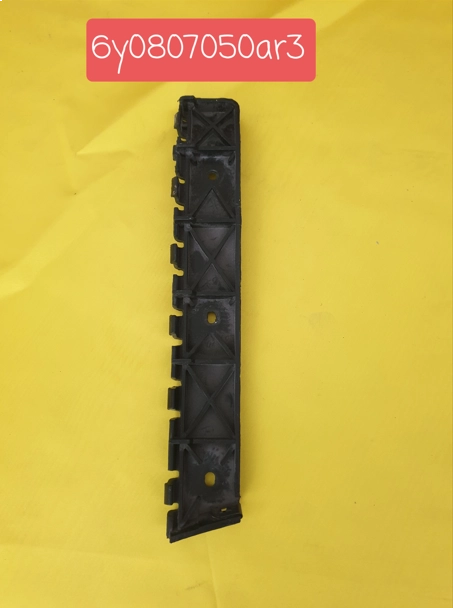 resimler/genel/6y0807050a skoda fabia sag ön tampon braketi orjinal sifir 2000 2004